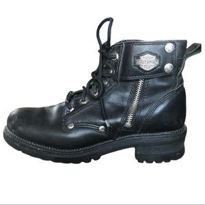 WELL LOVED-fits more like 7 1/2 or 8